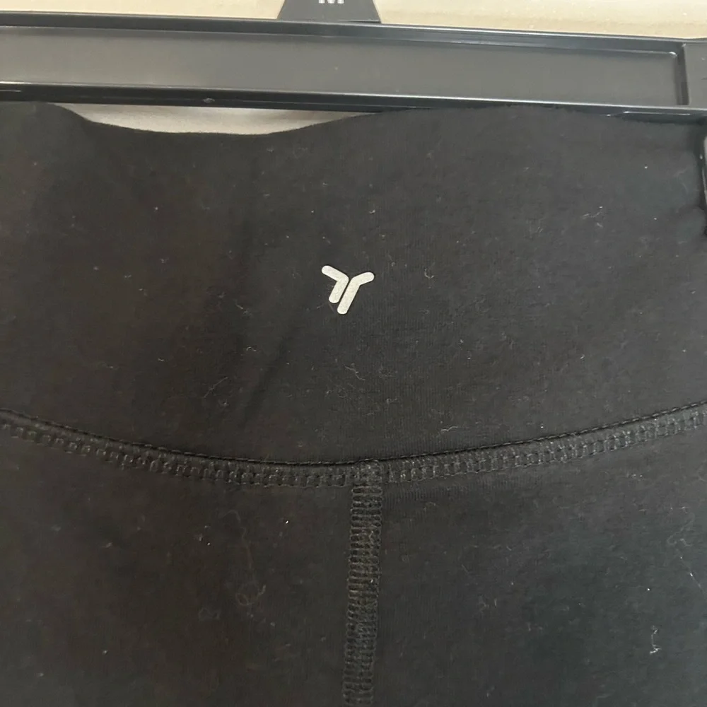 Girls Old Navy Active High-Rise Black Flare Pants, Size L (10-12)